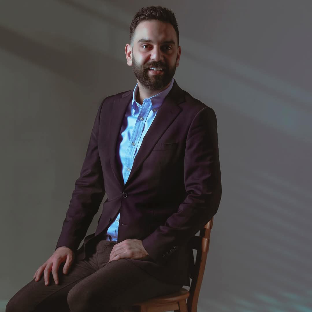 الفنان نجم السلمان يُهدي الوطن وجيشه الباسل عمله الوطني الجديد سدّد