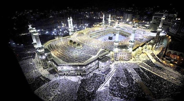 ليلة 24 رمضان.. تعرف على جدول إمامة صلاة التراويح في الحرم المكي والمسجد النبوي