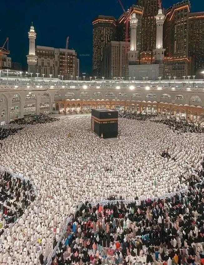 مكة: أكثر من 3 ملايين مسلم اجتمعوا في بيت الله الحرام ليلة 23 رمضان