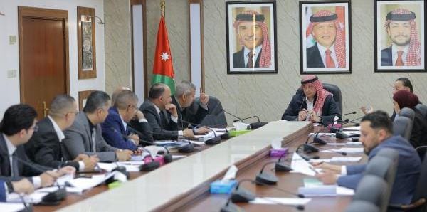 الطاقة النيابية تواصل مناقشة قانون الكهرباء