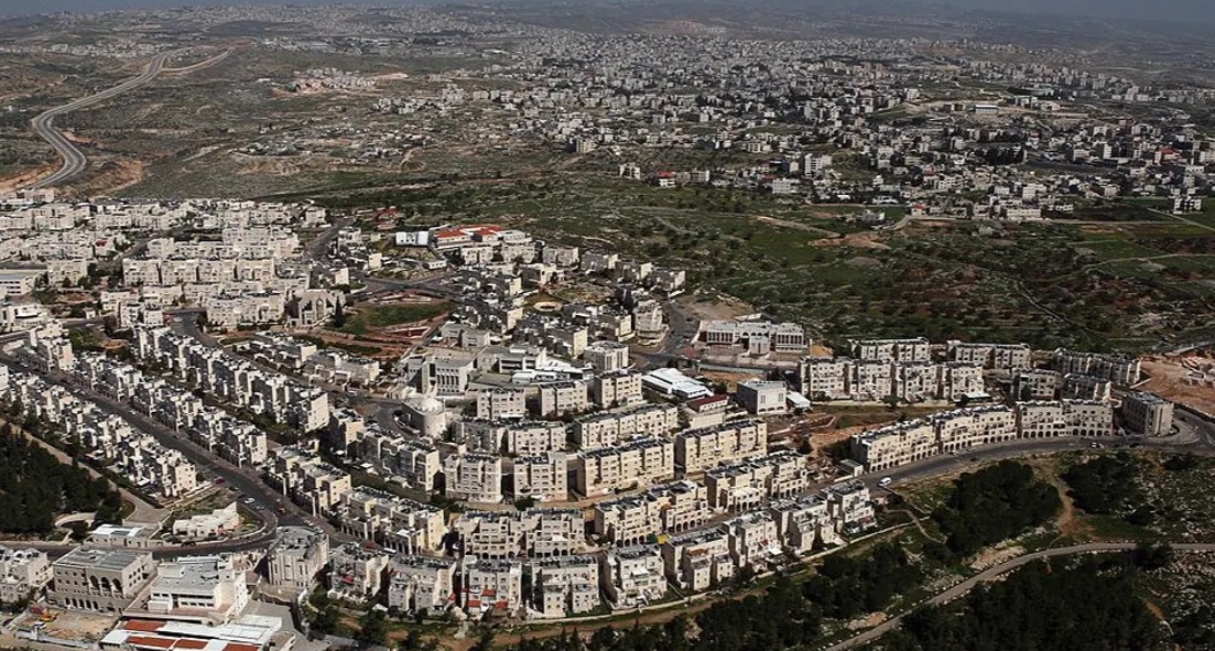 الاحتلال يصادق على بناء  10 آلاف و 500 وحدة استيطانية بالقدس والضفة منذ بداية العام