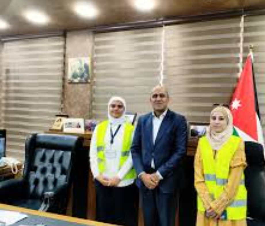 جرش :جمعية بصمة المحبة الخيرية توزّع أجهزة طبية على المرضى