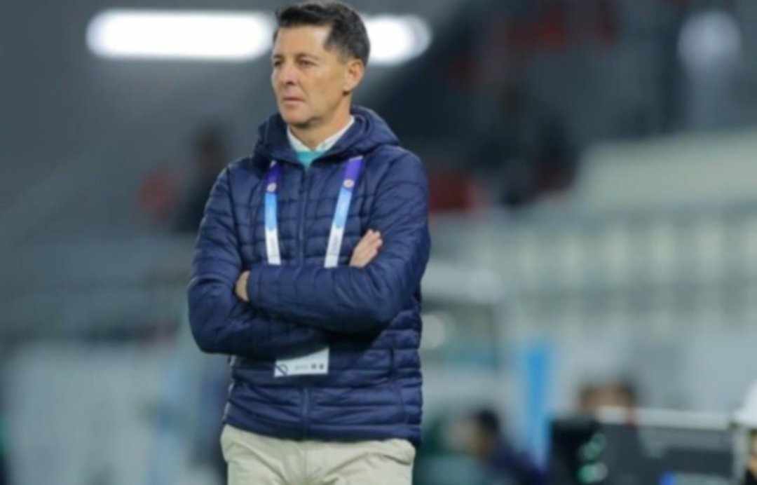إقالة خيسوس كاساس من تدريب المنتخب العراقي