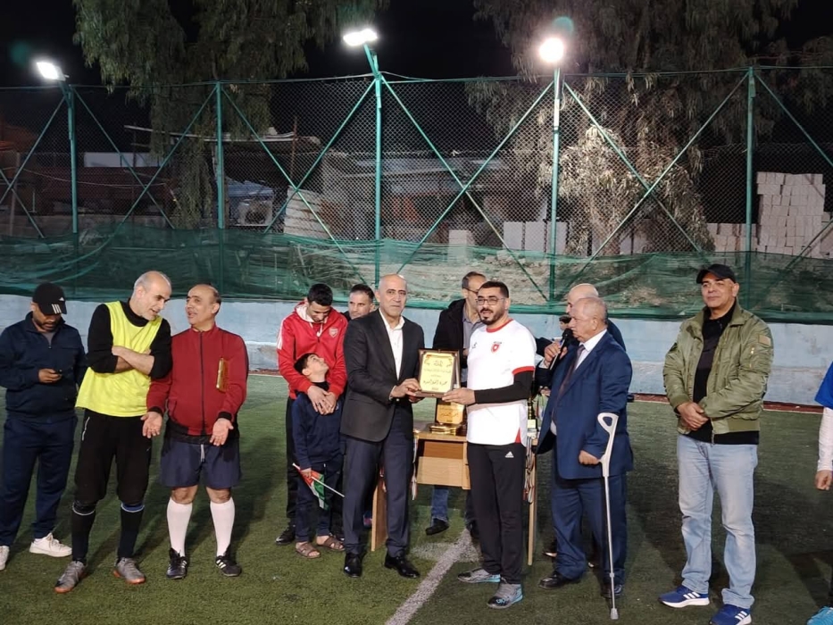 جرش :قدامى لاعبي المحافظة يفوز بكأس بطولة الولاء للقائد... صور