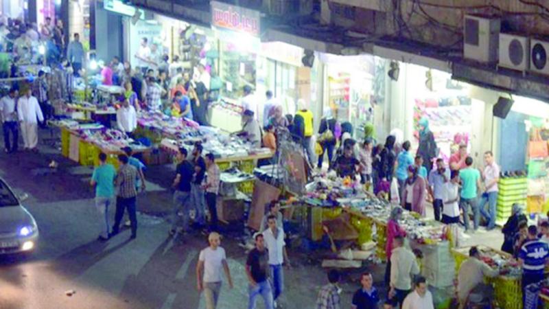 تحسنا تدريجيا للنشاط التجاري بالأسواق مع قرب عيد الفطر