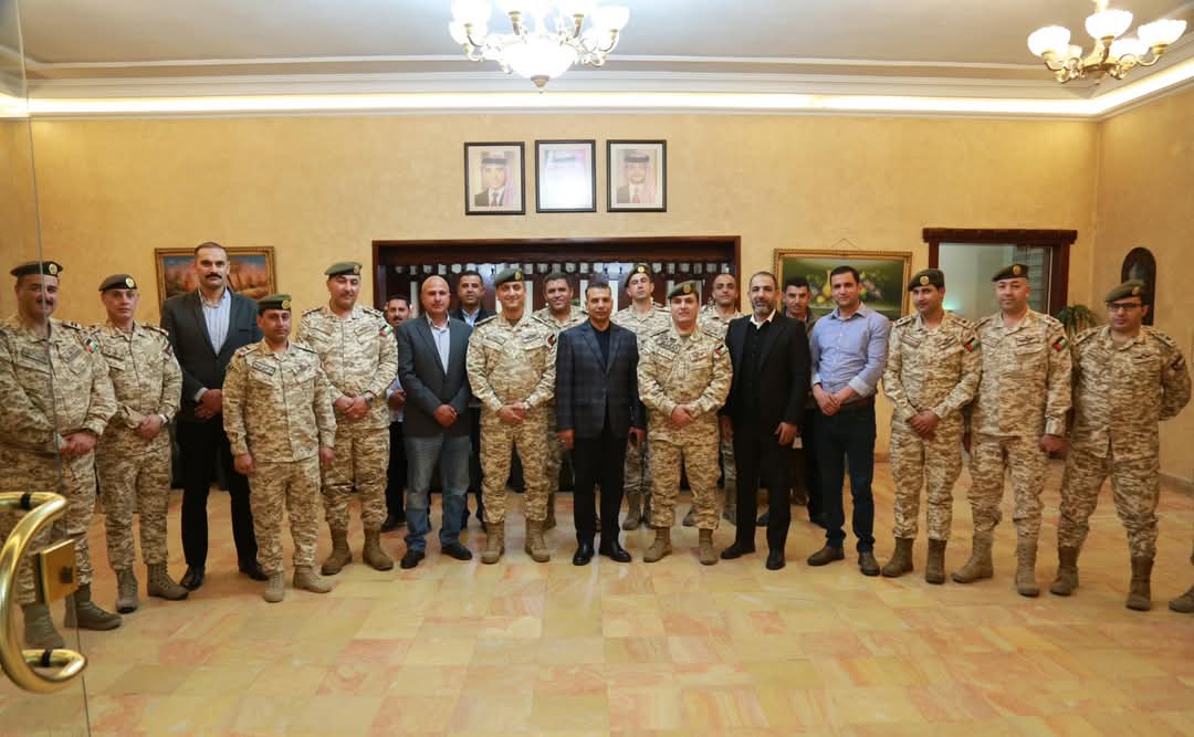 مدير التربية والتعليم والثقافة العسكرية يرعى الإفطار الرمضاني في دائرة التعليم الجامعي..صور