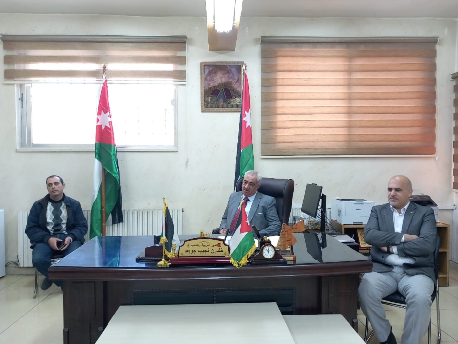 مدير تربية عجلون يلتقي الفريق الفني لمشروع Promise