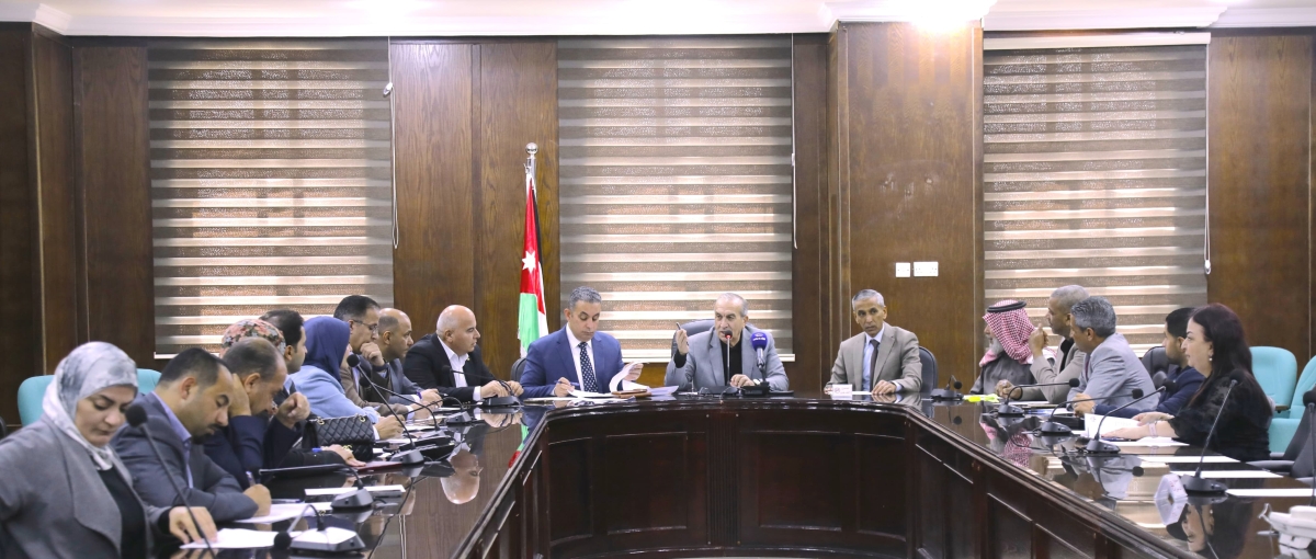 وزير الأشغال يلتقي مجلس محافظة البلقاء
