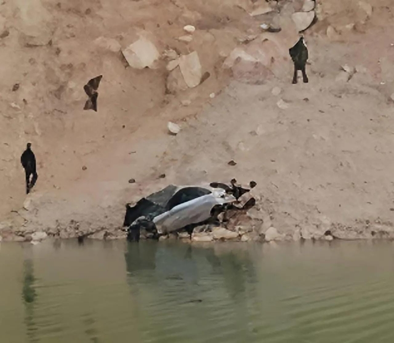 حادث مأساوي قبل لحظات من موعد الإفطار .. وفاة أم وابنها إثر سقوط مركبتهما في سد كفرنجة