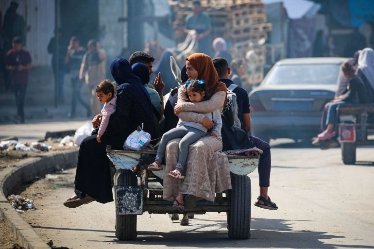 يهدد نتنياهو بالسيطرة على مناطق في غزة.. وتصدر إسرائيل أوامر إخلاء جديدة