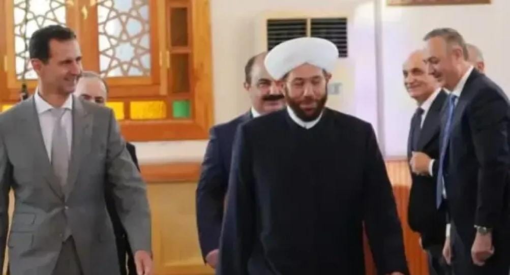 عاجل.. اعتقال حسون مفتي بشار أثناء هروبه من سوريا