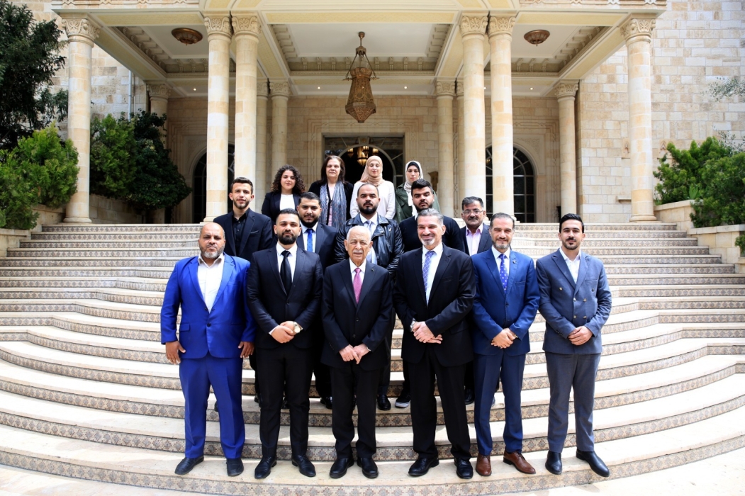 العيسوي خلال لقائه وفدا من جمعية الشباب للتنمية الثقافية...صور