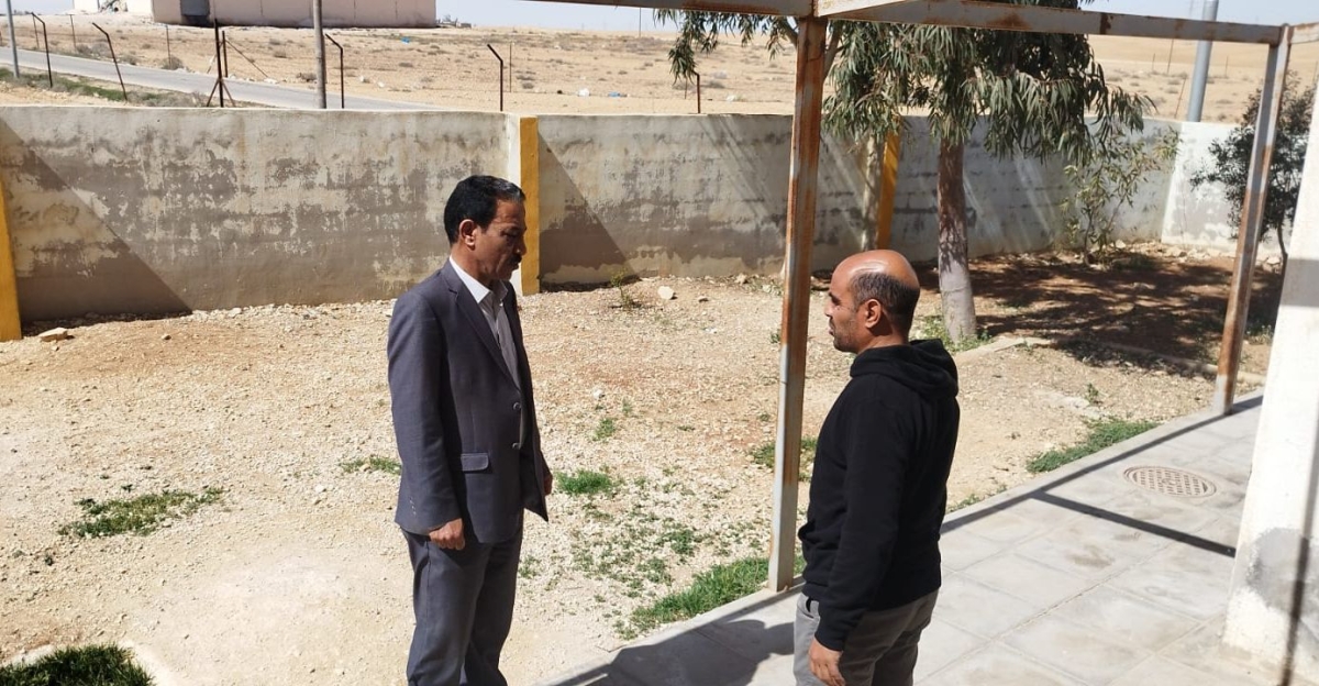 الزبن يتفقد مدارس الحنيفية