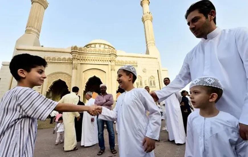 أول أيام عيد الفطر المبارك 2025 في الكويت