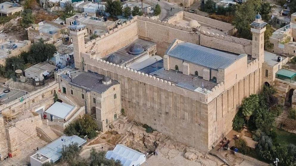 الاحتلال يرفض تسليم الحرم الإبراهيمي للجمعة الرابعة في رمضان