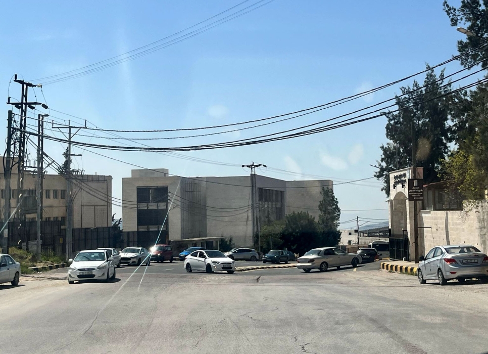مطالب بإنشاء جسر مشاة في كلية عجلون حفاظًا على حياة الطلبة