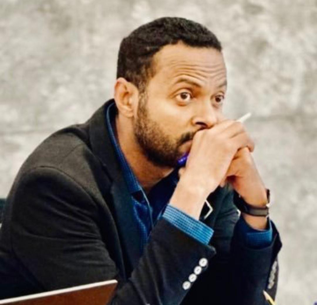 غسان علي عثمان: الصوت الفلسفي الذي يعيد بناء الهوية السودانية