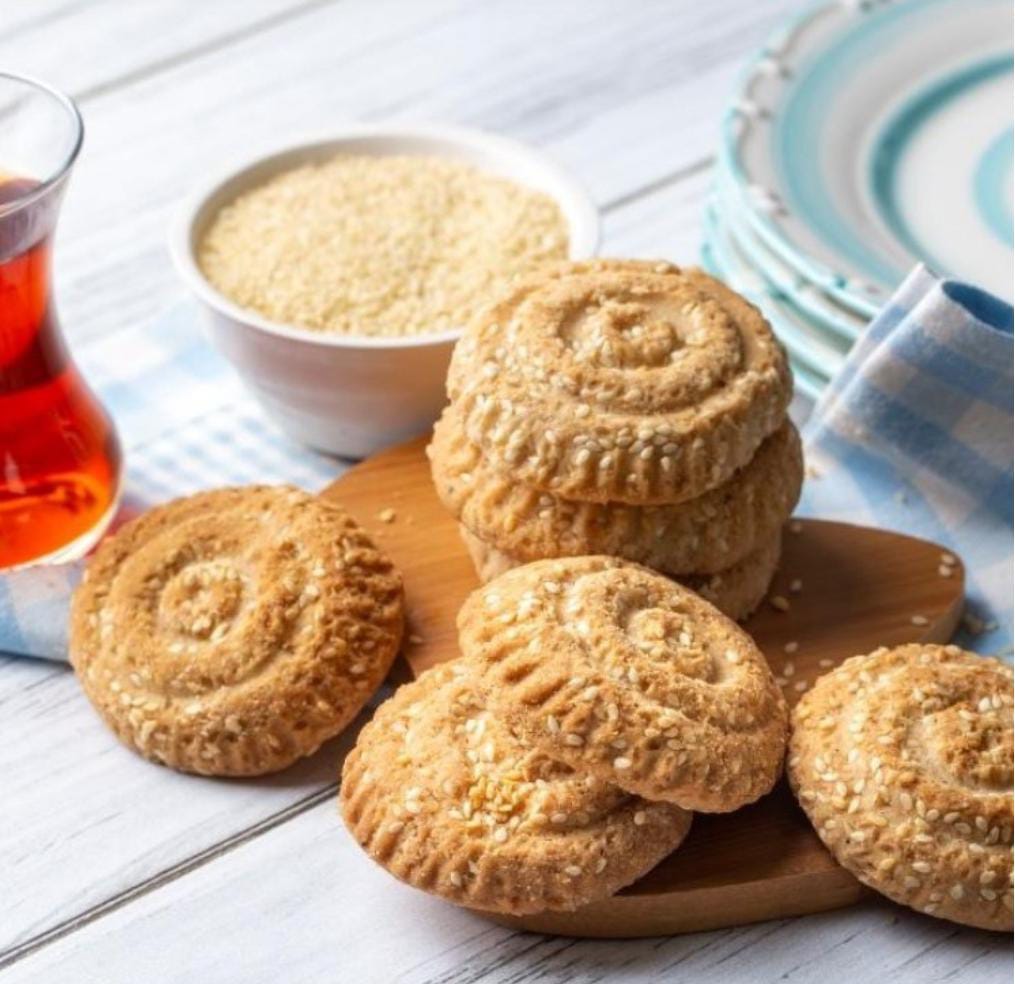 كيف يؤثر تناول الحلويات بكثرة في الجهاز الهضمي بعد رمضان؟