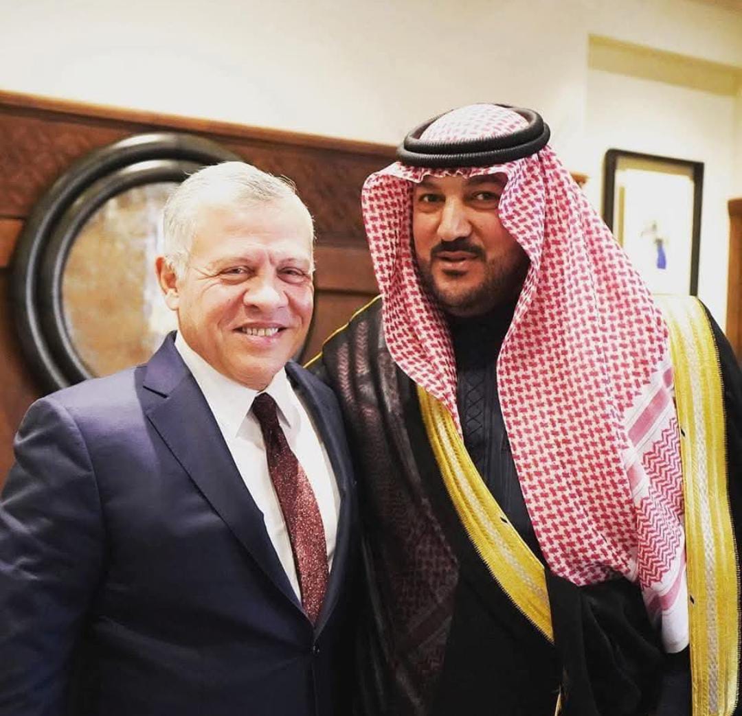 الشيخ عبدالكريم الحويان يهنئ الملك وولي العهد بعيد الفطر السعيد