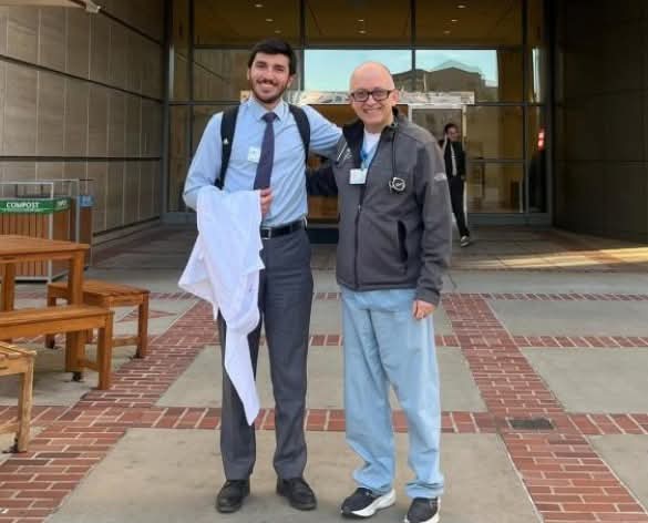طبيبا أردنيا يحصل على أعلى تقييم في جامعة UCLA الأمريكية