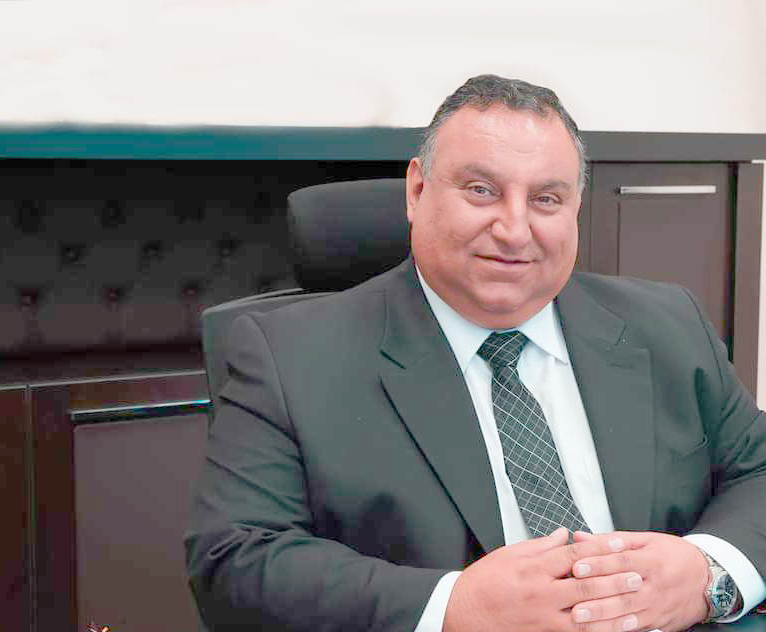 محافظ المفرق يؤكد استعداد المحافظة لإدامة الخدمات خلال العيد