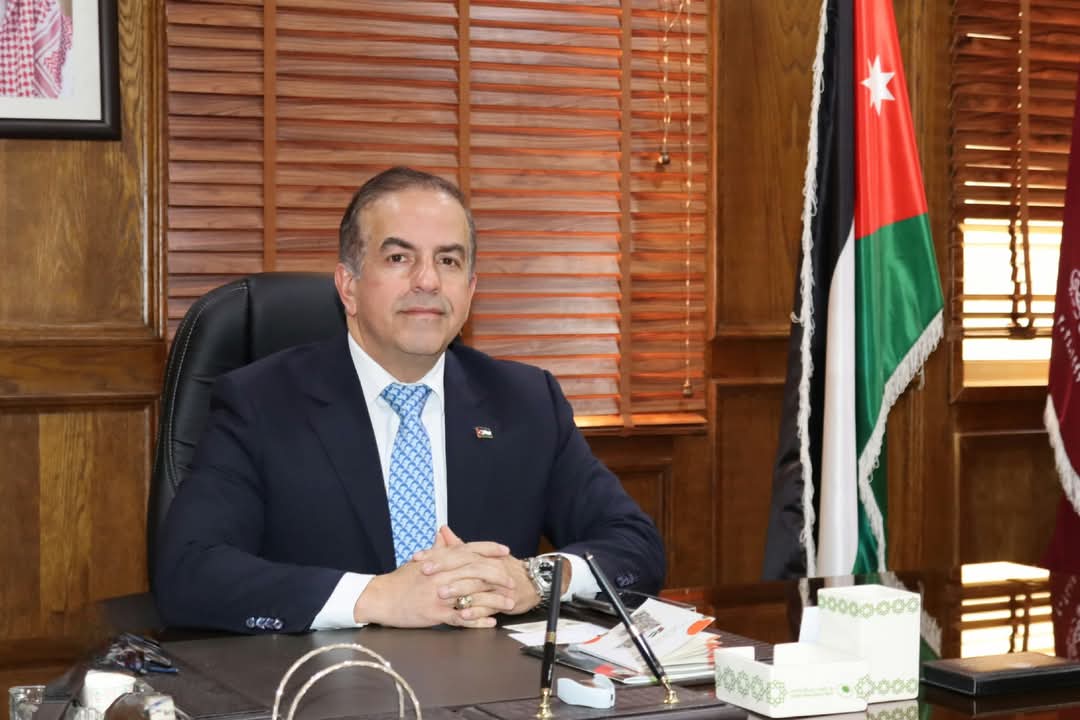 الطيب  : ملتزمون بالاستمرار  بالتحول الالكتروني لكافة الخدمات تماشيا  مع التوجيهات الملكية