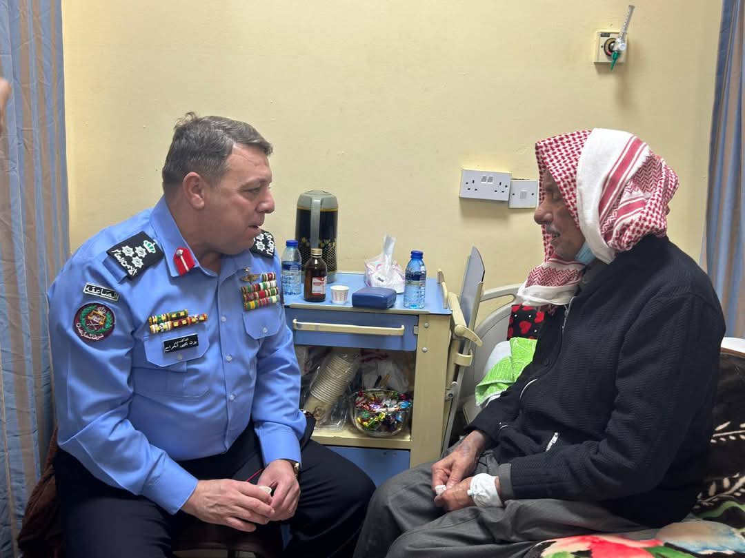 مديرية الأمن العام تنظم زيارات  للمرضى على اسرّة الشفاء...صور