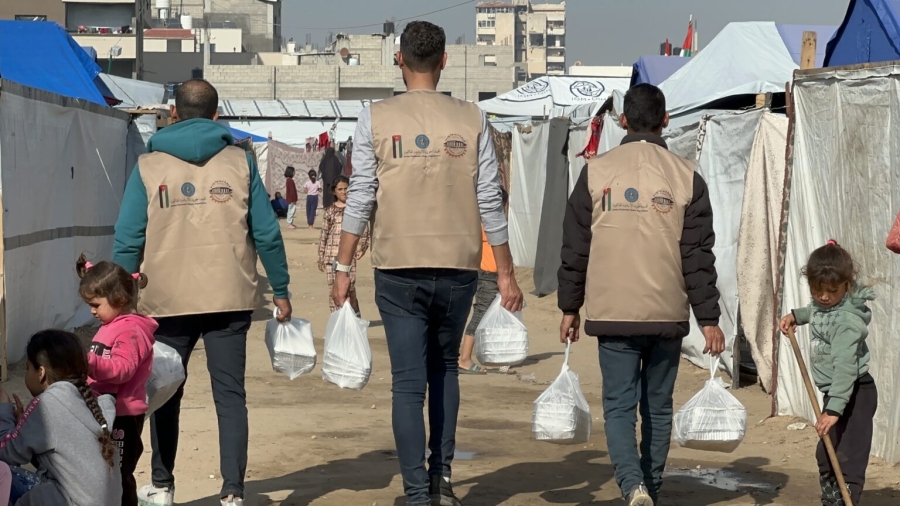 “الخيرية الهاشمية”: توزيع أكثر من 200 ألف وجبة إفطار بغزة خلال رمضان