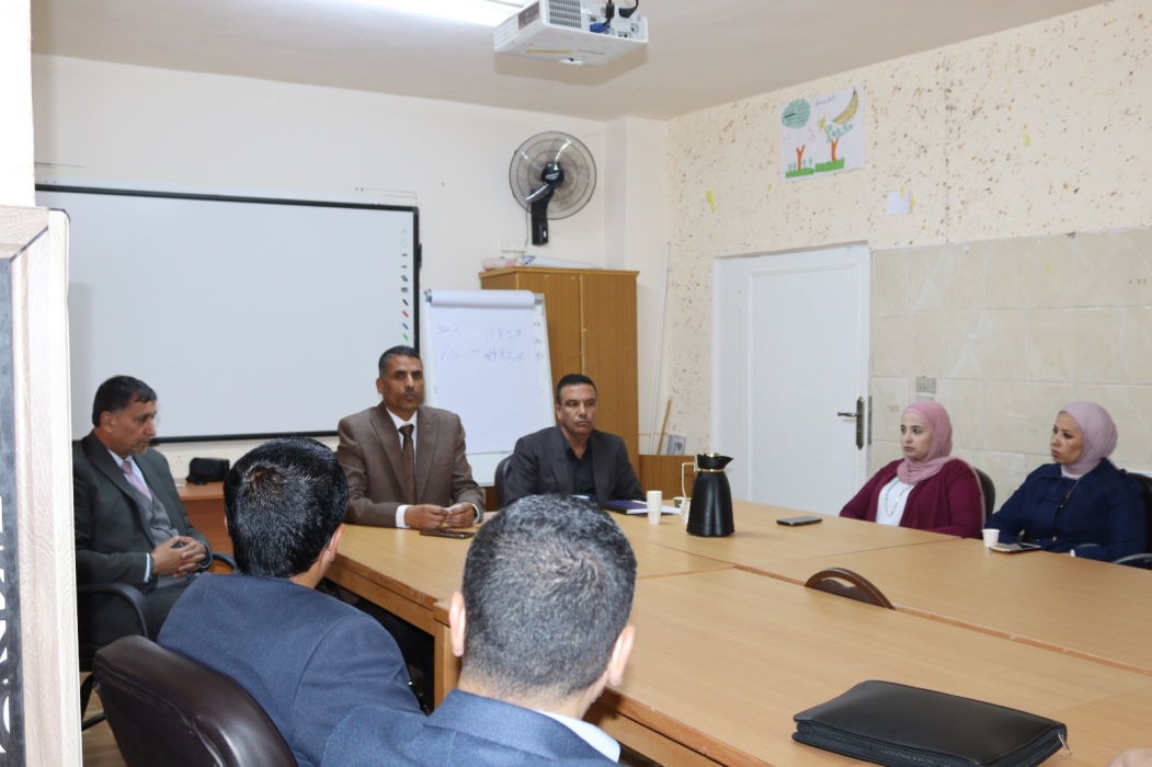 المساعيد يترأس اجتماعاً للمشرفيين التربويين في البادية الشمالية الغربية