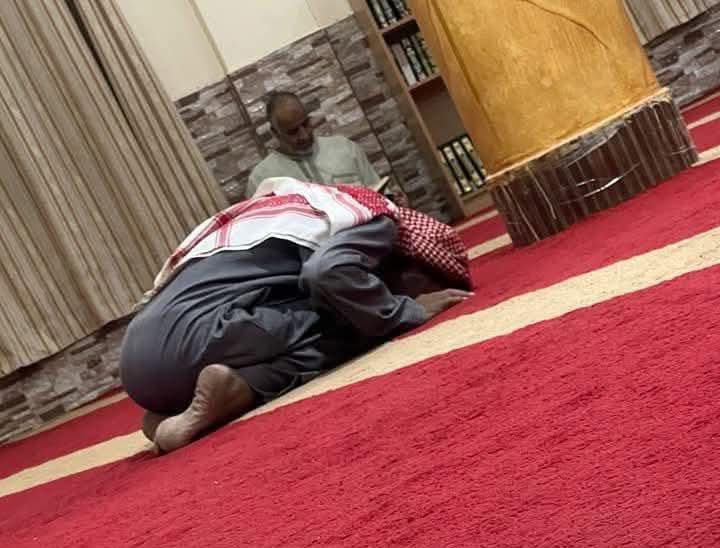 وفاة الشيخ ابو محمد النطار وهو ساجد اثناء الصلاة