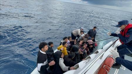 تركيا: إنقاذ 25 مهاجرا غير شرعي قبالة سواحل أنطاليا