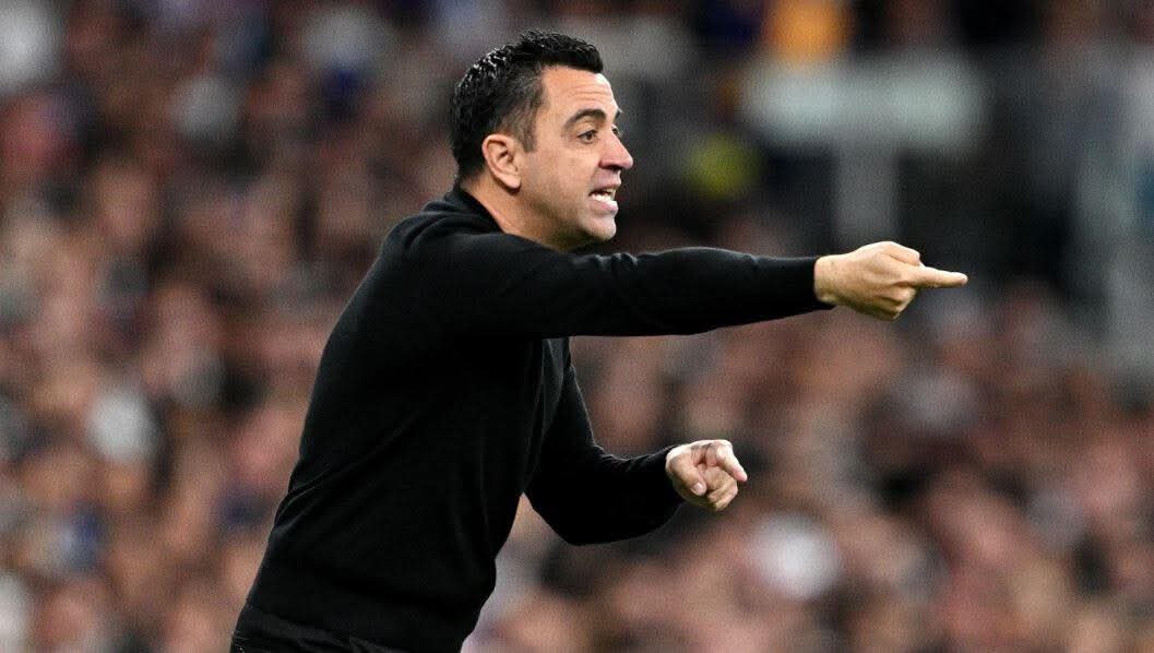 هل يصبح تشافي مدربًا للهلال السعودي؟