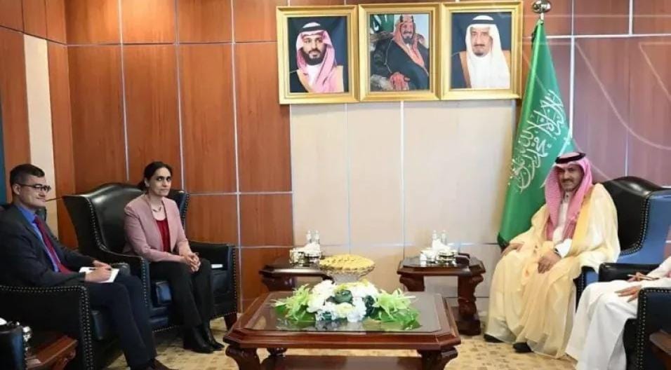 مباحثات سعودية بريطانية بشأن اليمن وتطورات البحر الأحمر
