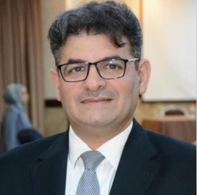 العدوان يكتب :ما بين الهتاف والسقوط… ظلّ الجيش واقفًا