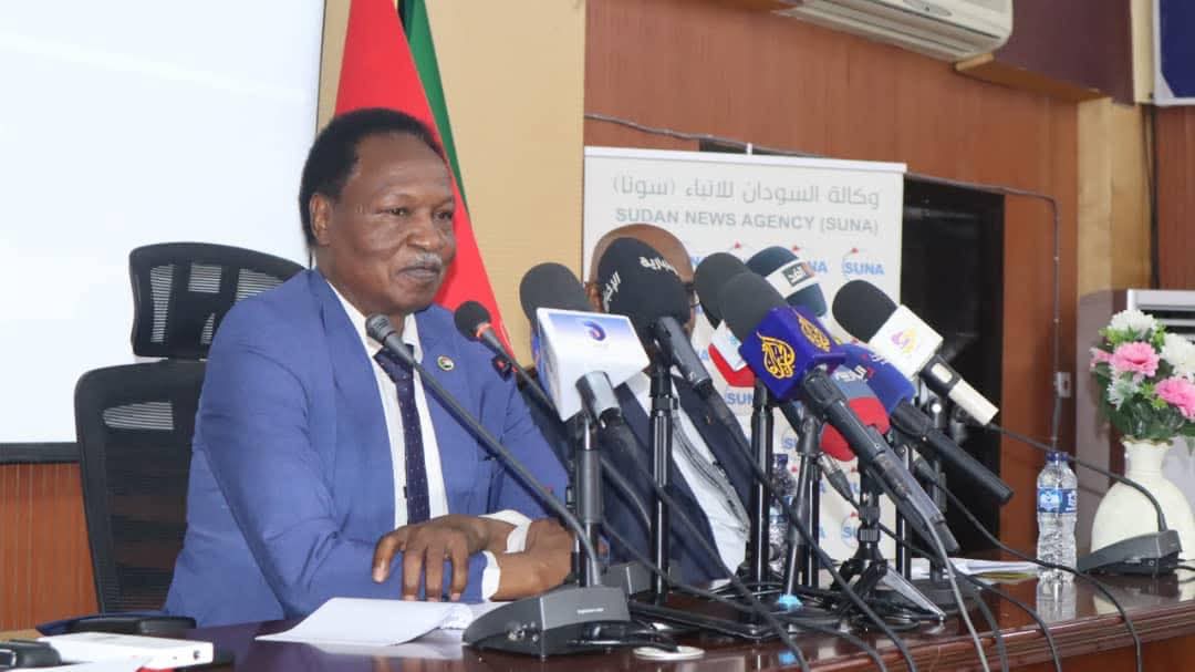وزير النقل السوداني : عودة مطار الخرطوم للخدمة خلال ستة أشهر