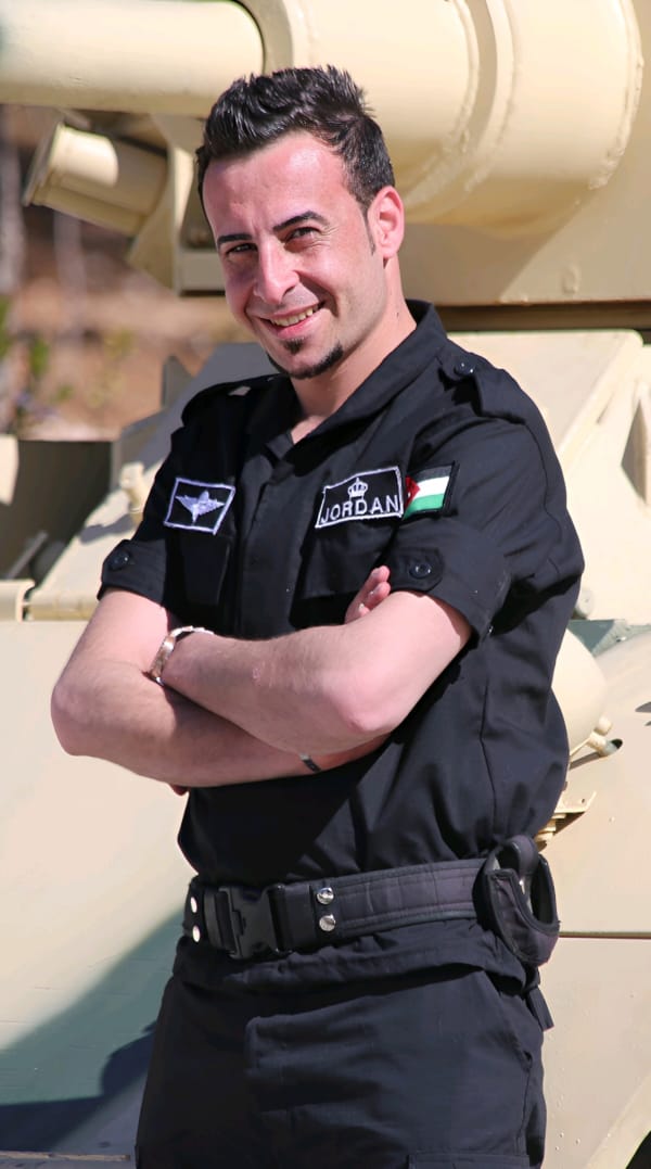 الفنان الأردني بهاء الجنايدة لنيروز: نقف خلف الملك وولي عهده وسنبقى جندك وعزوتك يا سيدي