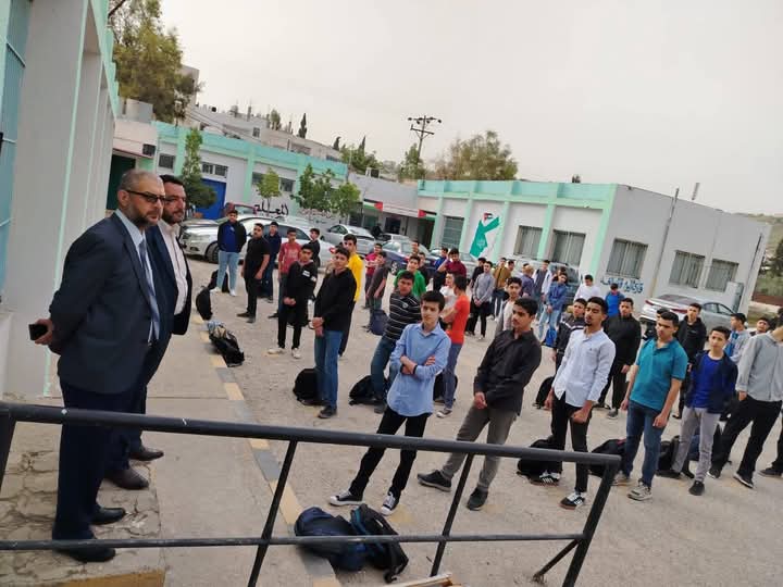 مدير الشؤون الإدارية والمالية بلواء الكورة يتفقد مدرسة كفرالماء الأساسية الثانيـة للبنين