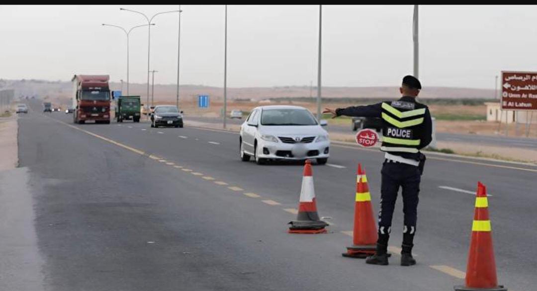 تدهور صهريج محمل بغاز الميثان في طريق الـ 100