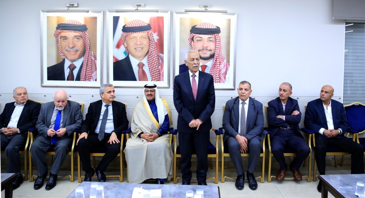 مندوبا عن الملك وولي العهد.. العيسوي يعزي الناصر والزعبي والغويري وداوود ومطير...صور