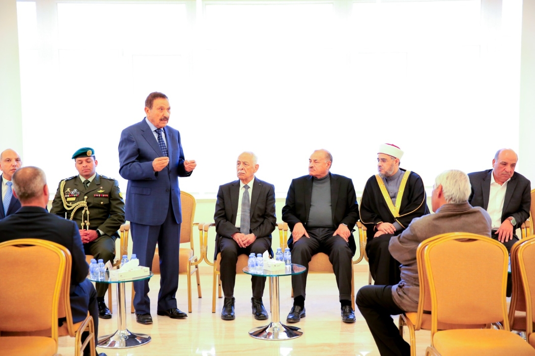 مندوبا عن الملك وولي العهد.. العيسوي يعزي اللوزيين...صور
