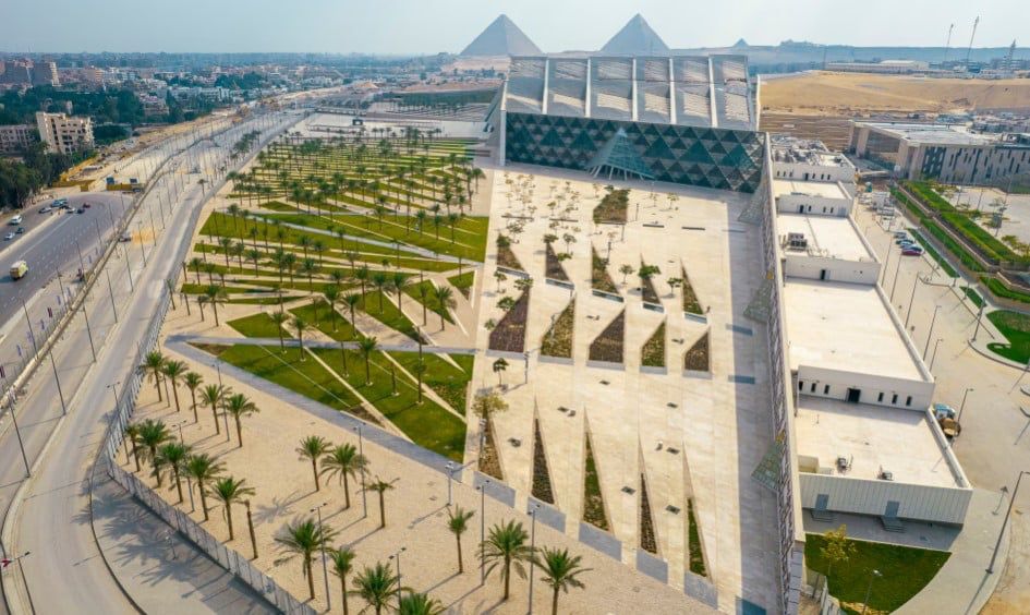 مصر تتصدر المشهد الثقافي الإفريقي بافتتاح المتحف المصري الكبير في 2025