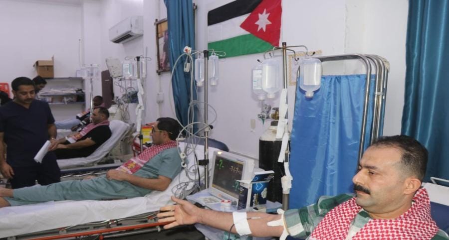 المستشفيان الميدانيان الأردنيان في نابلس وغزة ينظّمان حملتين للتبرع بالدم