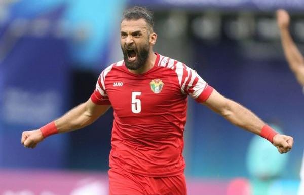 يزن العرب فيه بيان له : المترجم قام بترجمة كلامي بشكل مغلوط ولم أسى لأي بلد