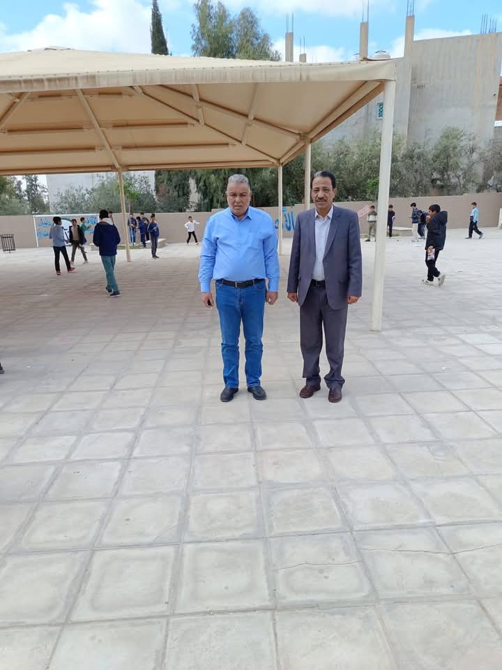 الزبن يتابع سير العملية التعليمية في مدرسة أم بطمة الثانوية للبنين