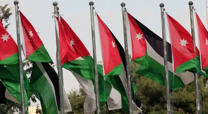 رفع العلم الأردني في مواقع رئيسة في جميع محافظات المملكة احتفالاً باليوم الوطني للعلم الأردني