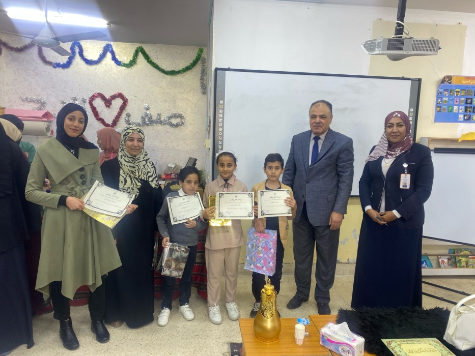 العبيدات يكرّم الفائزين في مسابقة سريع الكلمة، دقيق الحساب في مدرسة مرحبا الأساسية المختلطة