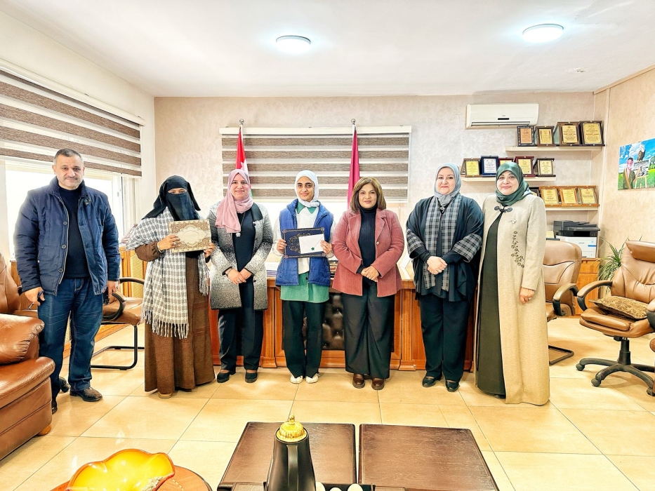 العجارمة تكرم الطلب الفائزين بمسابقة التعليم المهني والتقني BTEC