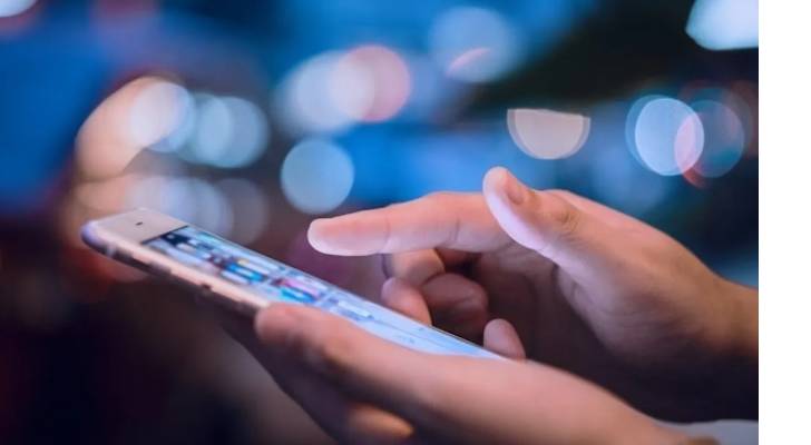تنظيم الاتصالات توضح بشأن إدخال الأجهزة المحمولة الى الأردن وتوثيقها