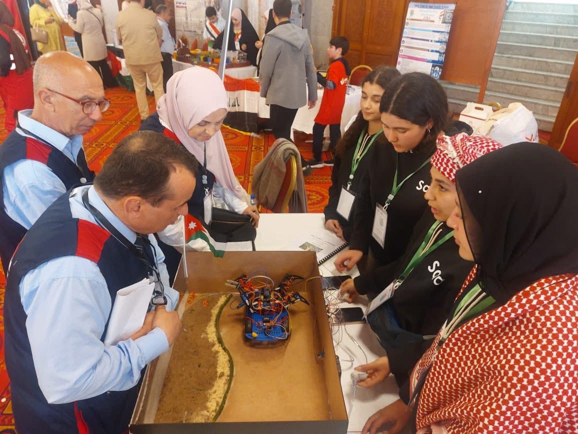 وزير التربية يشيد بمشاركة المدارس بالبطولة العربية الـ16 للروبوت بتونس