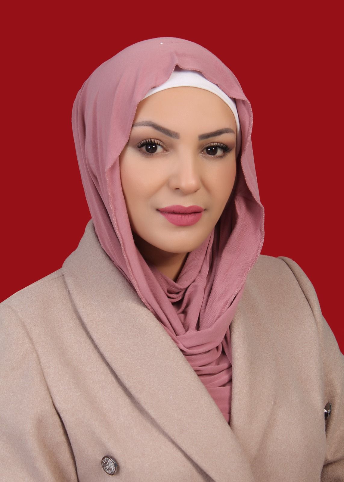 تحية للعلم في يومه .. وتحية لجلالة الملك